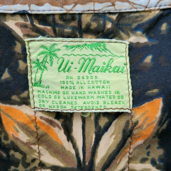 Vintage Hawaiian Aztec Tiki button up - Picture 3 of 9